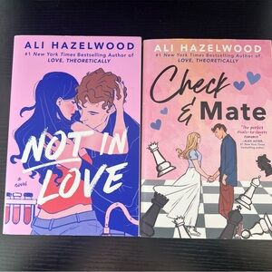 Ali Hazelwood Book Set - Not In Love / Check & Mate